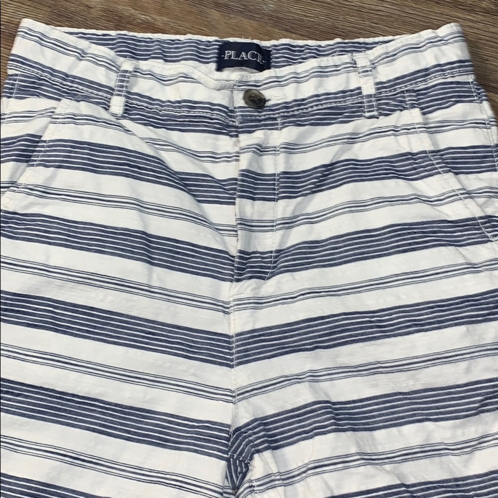 Children’s place shorts - Picture 3 of 3